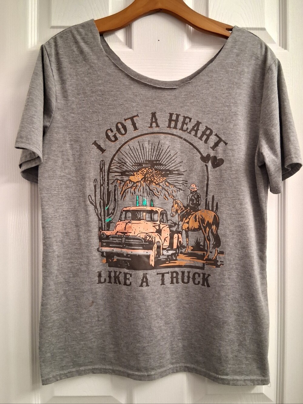 Women's Grey Graphic Tee - 'I Got a Heart Like a Truck'